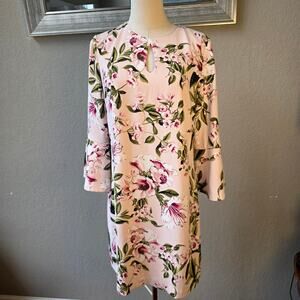 NWT WHBM Women's Floral Petal Sleeve Boho Shift Dress Size 6 Pink Blushing Bloom